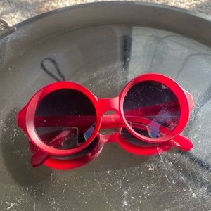 Round sunglasses